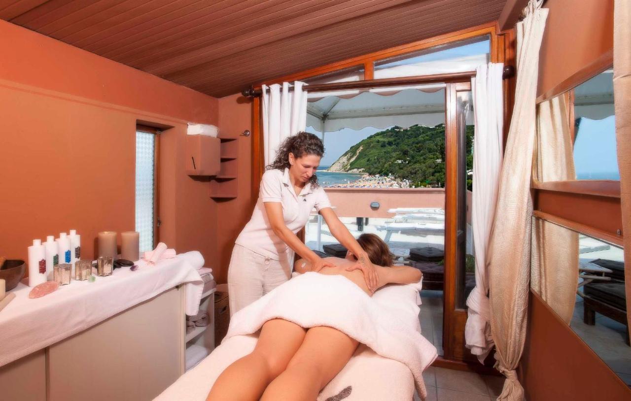 Giovanna Regina Hotel Gabicce Mare Eksteriør billede