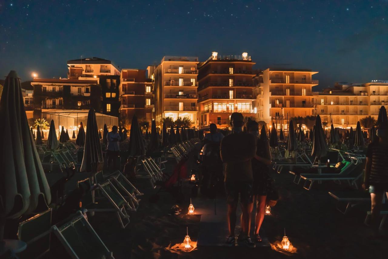 Giovanna Regina Hotel Gabicce Mare Eksteriør billede
