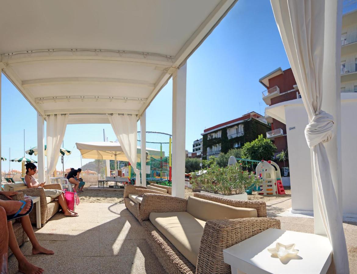 Giovanna Regina Hotel Gabicce Mare Eksteriør billede